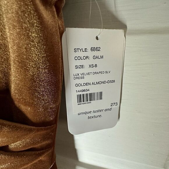 NWTs Dessy Group Velvet Capped Sleeve Dress Size XS - Picture 6 of 12